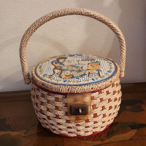 Vintage Sewing Basket - Picture 1 of 10